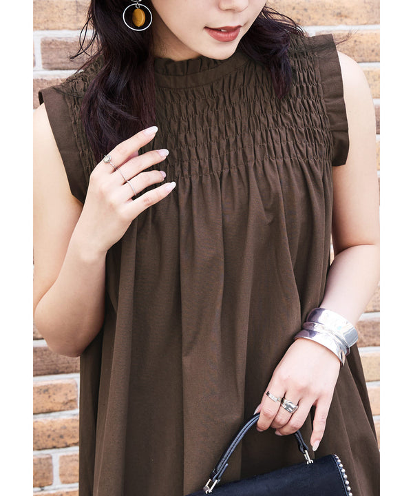 {"color":"\u30d6\u30e9\u30a6\u30f3","info":"model\uff1aH157cm size\uff1aM"}