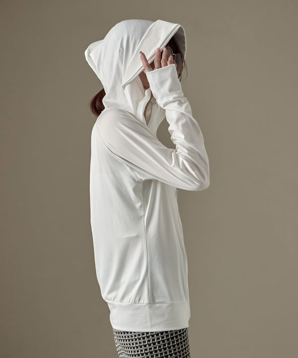 {"color":"\u30db\u30ef\u30a4\u30c8","info":"model\uff1aH158cm size\uff1aM"}