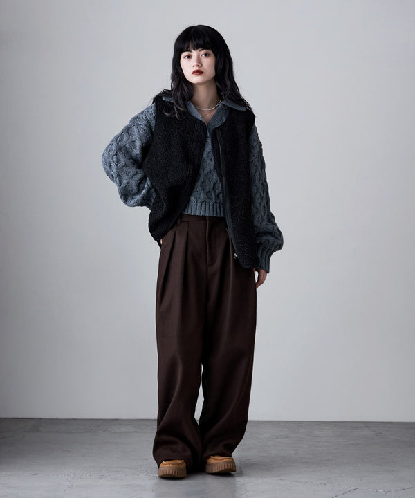 {"color":"\u30d6\u30e9\u30c3\u30af","info":"model\uff1aH163cm size\uff1aM-L"}