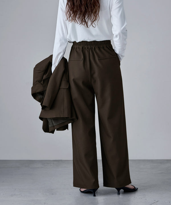 {"color":"\u30d6\u30e9\u30a6\u30f3","info":"model\uff1aH166cm size\uff1aM"}