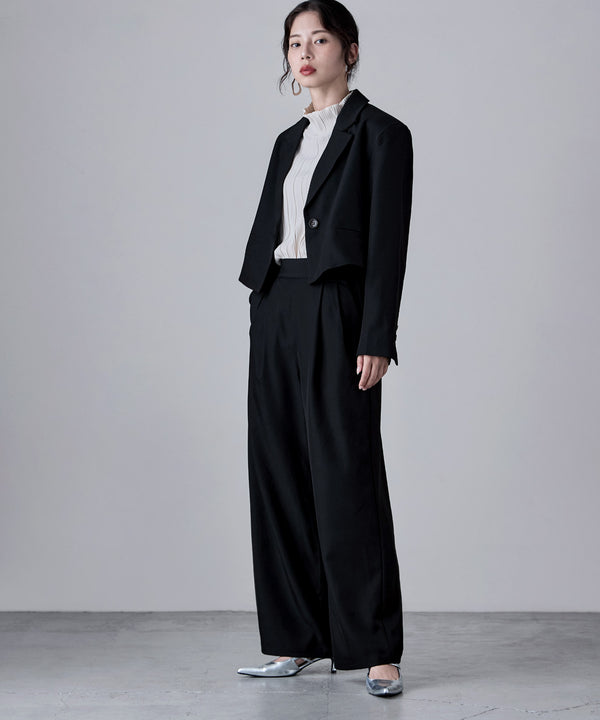 {"color":"\u30d6\u30e9\u30c3\u30af","info":"model\uff1aH166cm size\uff1aM"}