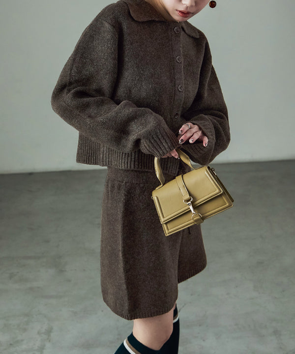 {"color":"\u30d6\u30e9\u30a6\u30f3","info":"model\uff1aH158cm size\uff1aM"}