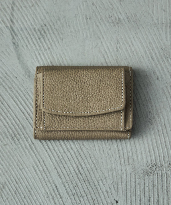 {"color":"\u30c8\u30fc\u30d7","info":"model\uff1aH158cm size\uff1aF"}