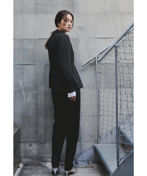 {"color":"\u30d6\u30e9\u30c3\u30af","info":"model\uff1aH165cm size\uff1aM"}