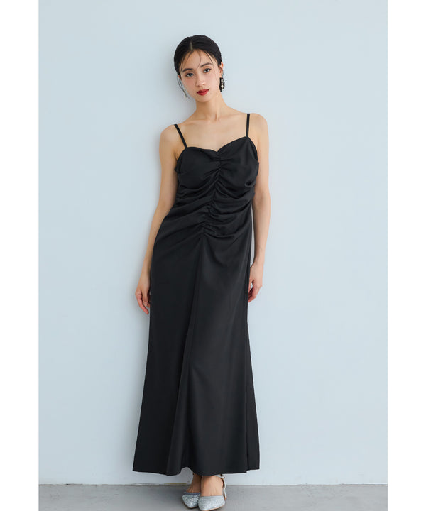 {"color":"\u30d6\u30e9\u30c3\u30af","info":"model\uff1aH165cm size\uff1aM"}