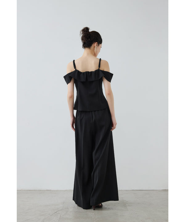 {"color":"\u30d6\u30e9\u30c3\u30af","info":"model\uff1aH166cm size\uff1aM"}