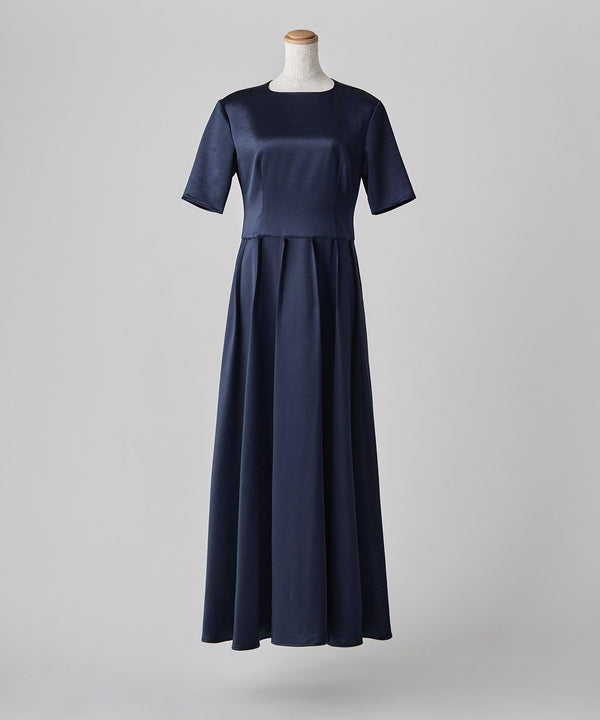 {"color":"\u30cd\u30a4\u30d3\u30fc","info":""}