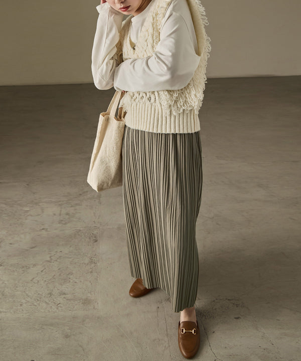 {"color":"\u30b0\u30ec\u30fc\u30b8\u30e5","info":"model\uff1aH158cm size\uff1aM"}
