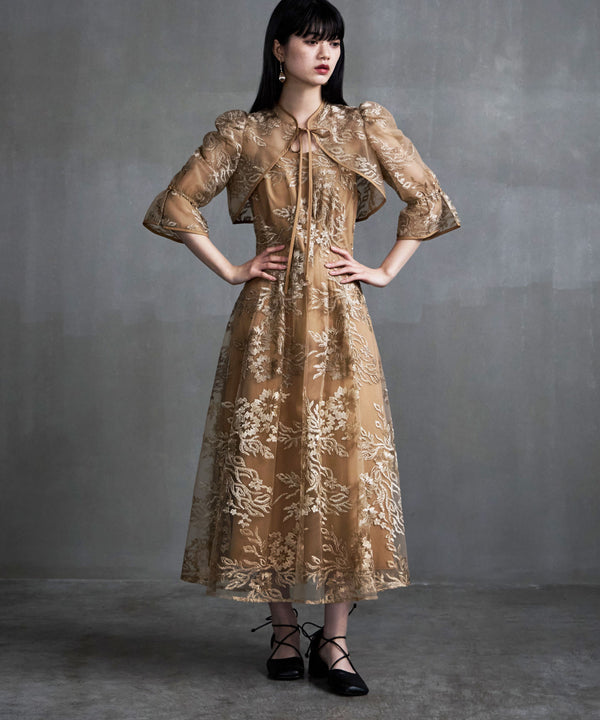 {"color":"\u30d9\u30fc\u30b8\u30e5","info":"model\uff1aH163cm size\uff1aM"}