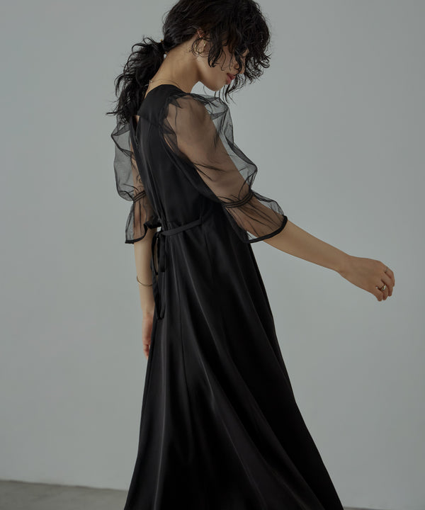 {"color":"\u30d6\u30e9\u30c3\u30af","info":"model\uff1aH167cm size\uff1aM"}
