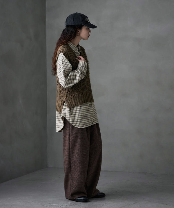 {"color":"\u30d9\u30fc\u30b8\u30e5","info":"model\uff1aH166cm size\uff1aM"}