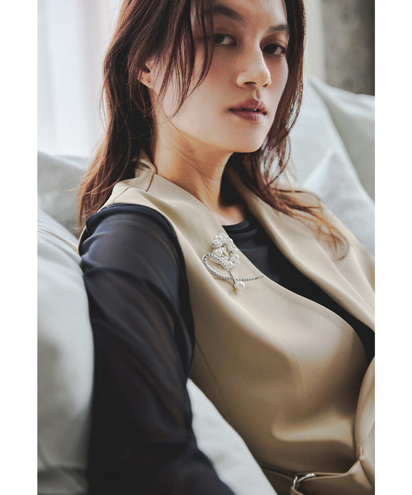 {"color":"\u30b7\u30eb\u30d0\u30fc","info":""}