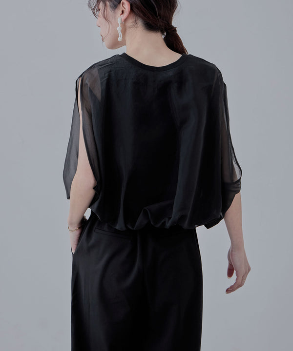 {"color":"\u30d6\u30e9\u30c3\u30af","info":"model\uff1aH166cm size\uff1aM"}