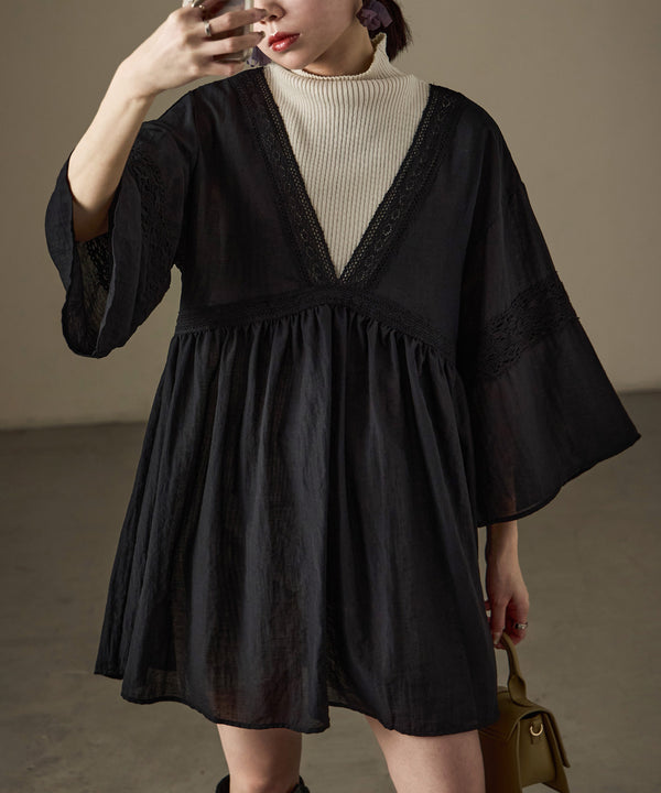 {"color":"\u30d6\u30e9\u30c3\u30af","info":"model\uff1aH158cm size\uff1aM"}