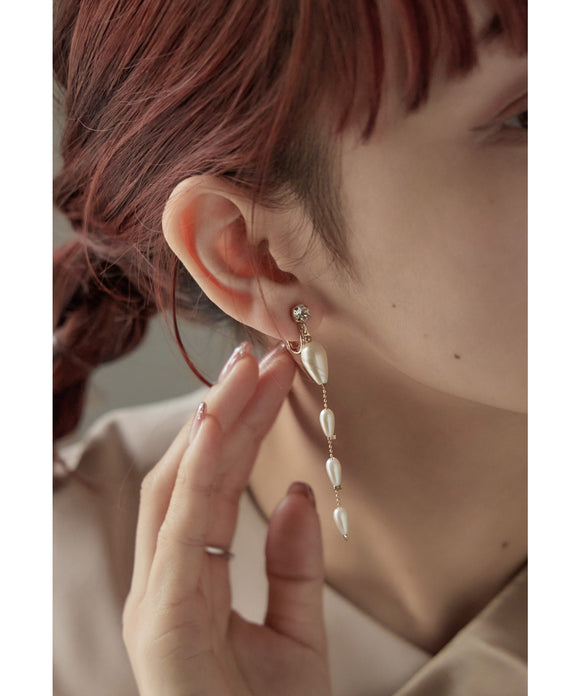 {"color":"\u30aa\u30d5\u30db\u30ef\u30a4\u30c8","info":""}