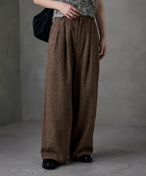 {"color":"\u30d6\u30e9\u30a6\u30f3","info":"model\uff1aH166cm size\uff1aF"}