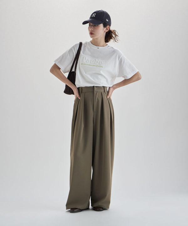 {"color":"\u30aa\u30d5\u30db\u30ef\u30a4\u30c8","info":"model\uff1aH166cm size\uff1aF"}