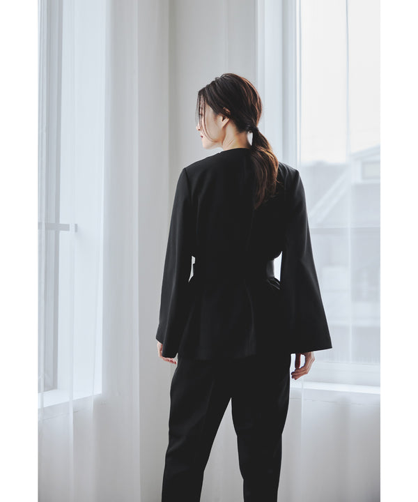 {"color":"\u30d6\u30e9\u30c3\u30af","info":"model\uff1aH165cm size\uff1aM"}