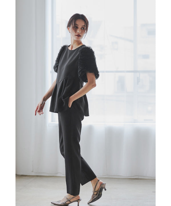 {"color":"\u30d6\u30e9\u30c3\u30af","info":"model\uff1aH165cm size\uff1aM"}