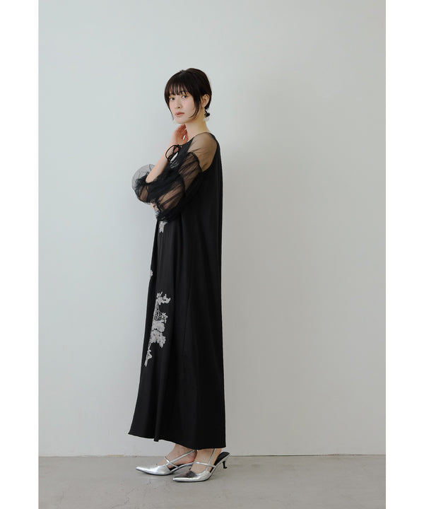 {"color":"\u30d6\u30e9\u30c3\u30af","info":"model\uff1aH166cm size\uff1aM"}