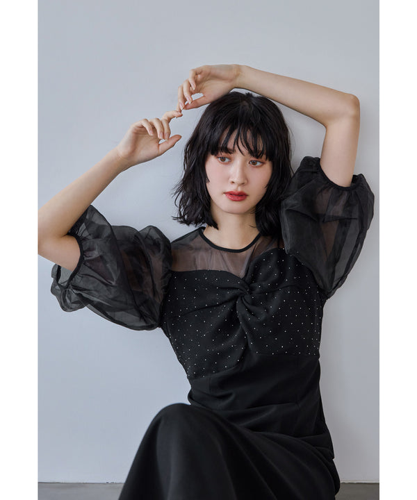 {"color":"\u30d6\u30e9\u30c3\u30af","info":"model\uff1aH166cm size\uff1aM"}