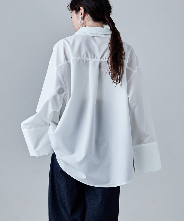 {"color":"\u30aa\u30d5\u30db\u30ef\u30a4\u30c8","info":"model\uff1aH166cm size\uff1aF"}
