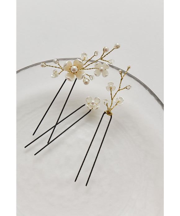 {"color":"\u30b4\u30fc\u30eb\u30c9","info":""}