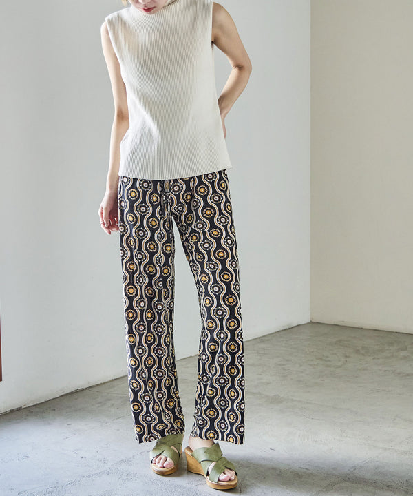 {"color":"\u30e9\u30a4\u30c8\u30b0\u30ea\u30fc\u30f3","info":"model\uff1aH158cm size\uff1aL(23.5-24cm)"}