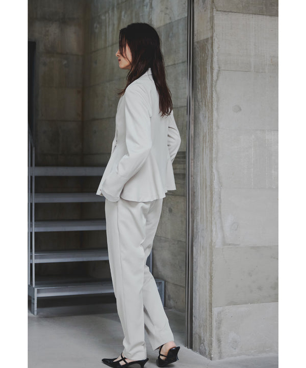 {"color":"\u30d9\u30fc\u30b8\u30e5","info":"model\uff1aH165cm size\uff1aM"}