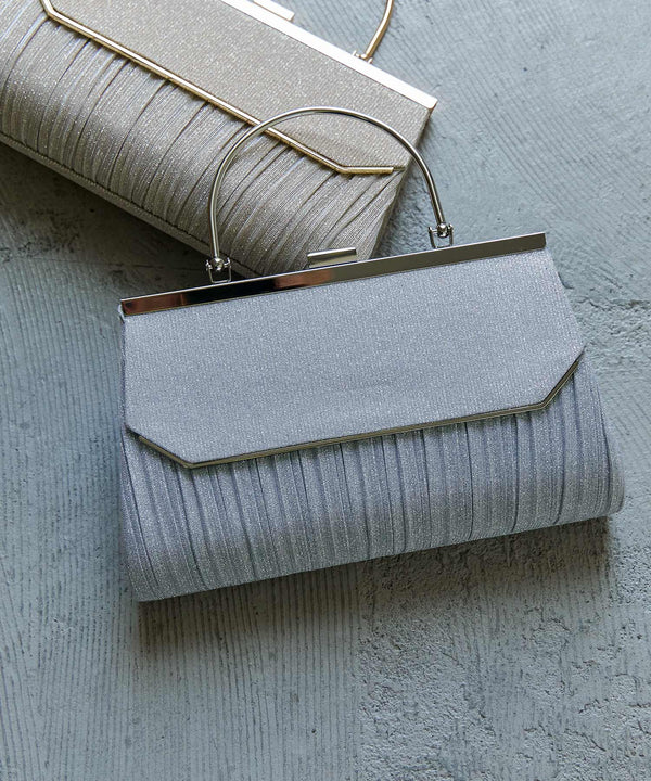 {"color":"","info":""}