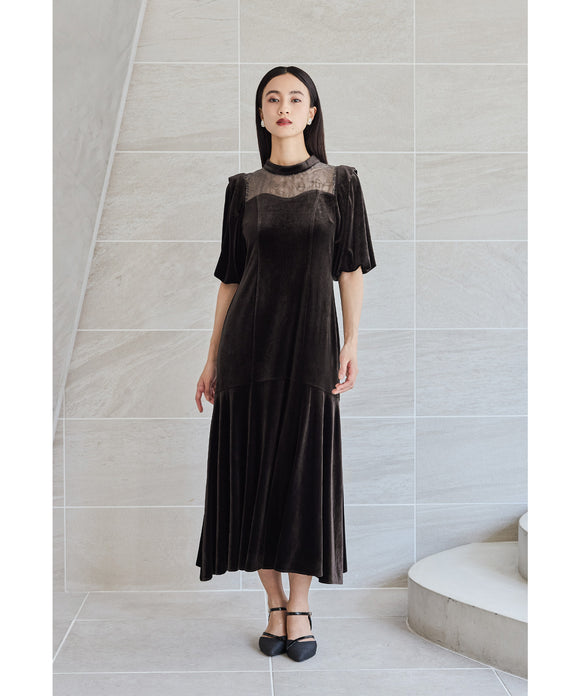 {"color":"\u30d6\u30e9\u30a6\u30f3","info":"model\uff1aH165cm size\uff1aM"}
