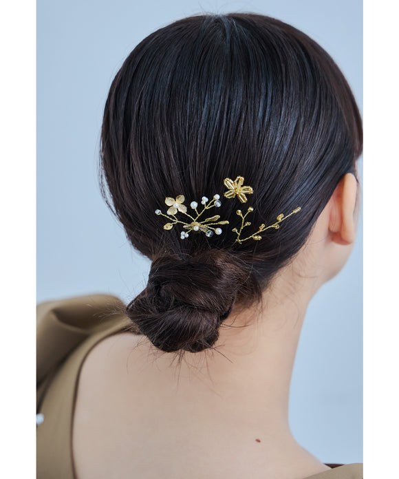 {"color":"\u30b4\u30fc\u30eb\u30c9","info":""}