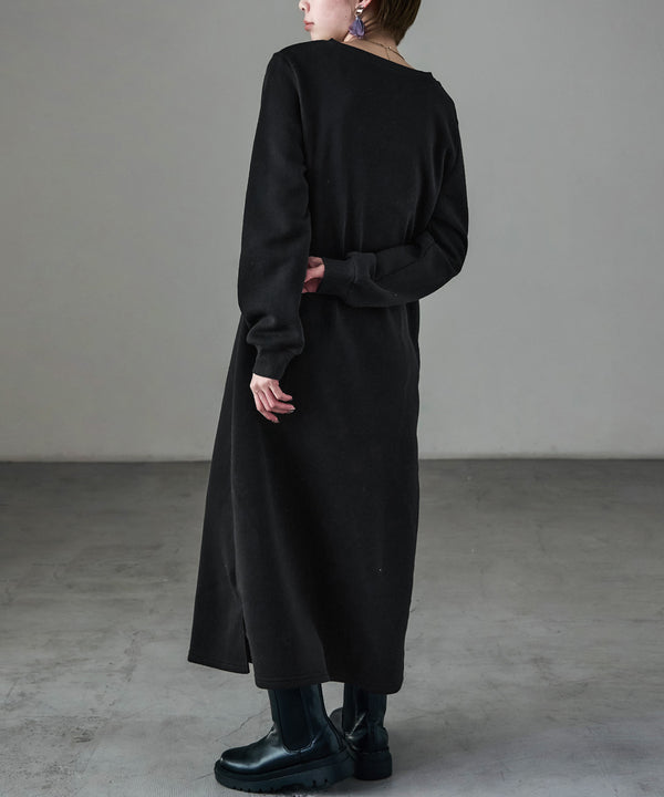 {"color":"\u30d6\u30e9\u30c3\u30af","info":"model\uff1aH158cm size\uff1aM"}