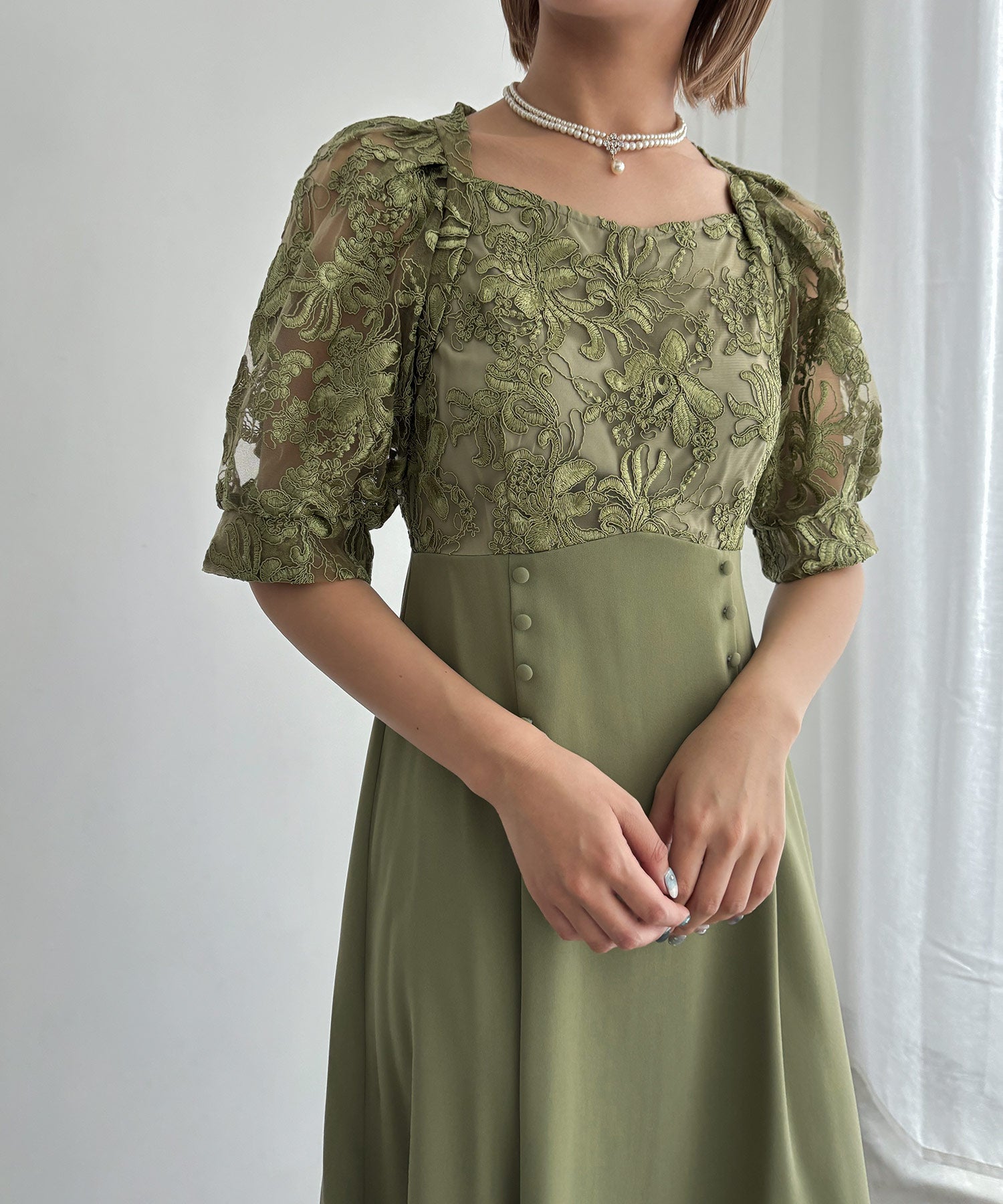 刺繍レース切り替えフレアドレス 結婚式 二次会 成人式 同窓会