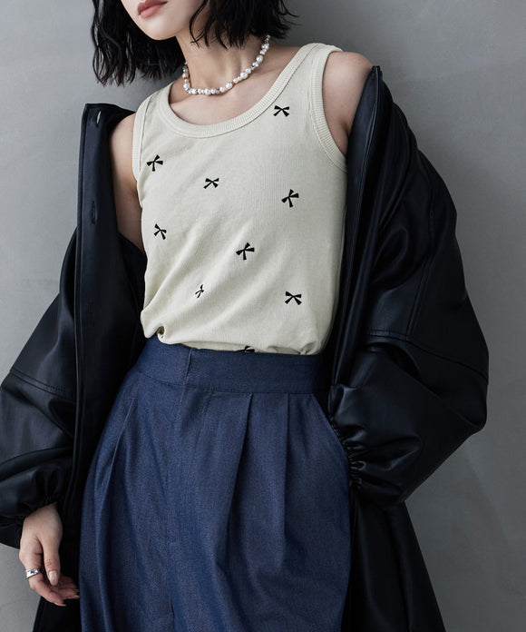 {"color":"\u30a8\u30af\u30ea\u30e5\u00d7\u30d6\u30e9\u30c3\u30af","info":"model\uff1aH160cm size\uff1aM"}