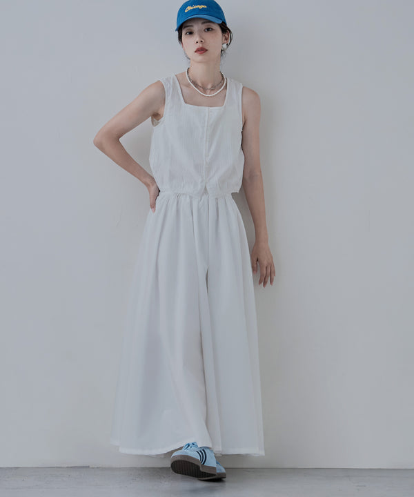 {"color":"\u30db\u30ef\u30a4\u30c8","info":"model\uff1aH166cm size\uff1aM"}