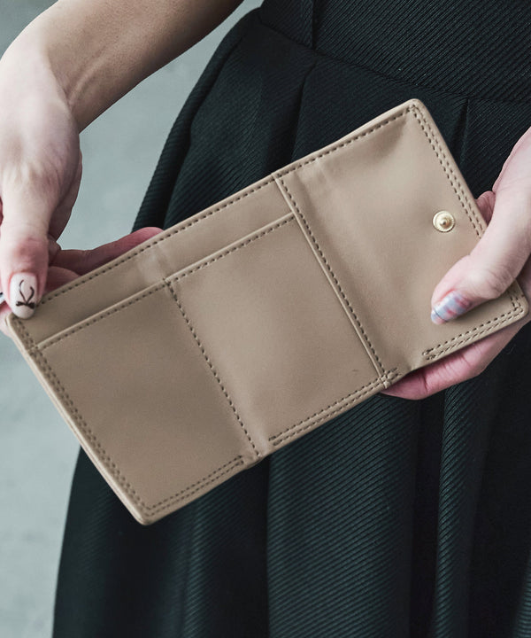 {"color":"\u30d9\u30fc\u30b8\u30e5","info":"model\uff1aH158cm size\uff1aF"}