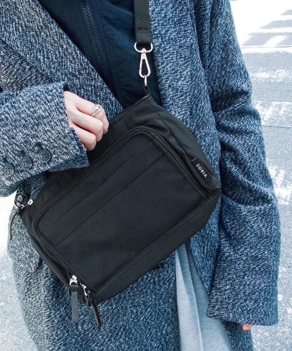 {"color":"\u30d6\u30e9\u30c3\u30af","info":""}