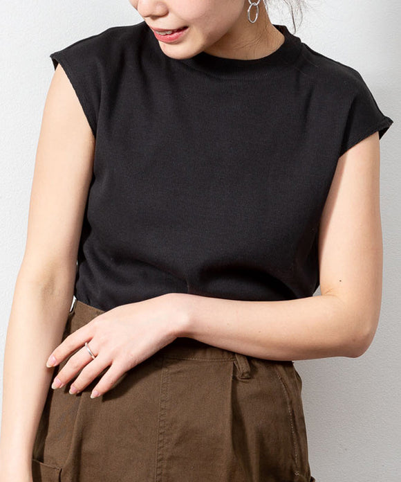 {"color":"\u30d6\u30e9\u30c3\u30af","info":"model\uff1aH160cm size\uff1aM-L"}