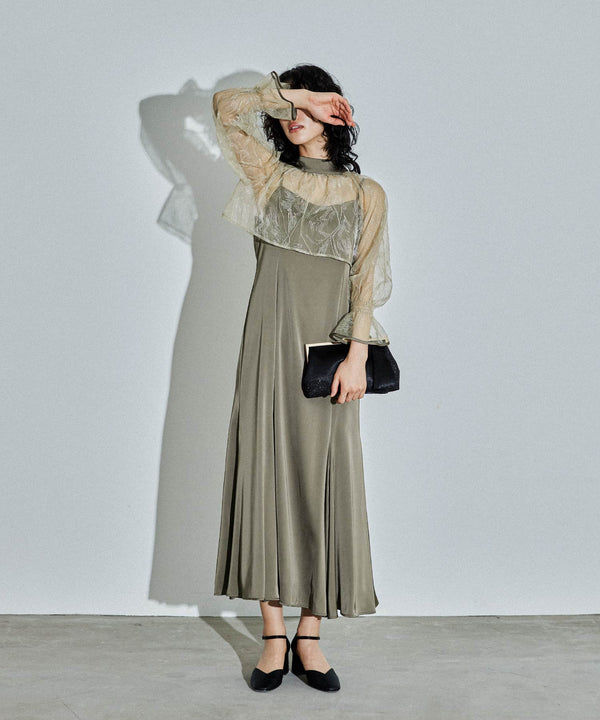 {"color":"\u30b0\u30ea\u30fc\u30f3","info":"model\uff1aH167cm size\uff1aM"}