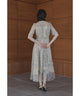 {"color":"\u30b0\u30ec\u30fc\u30b8\u30e5","info":"model\uff1aH166cm size\uff1aM"}