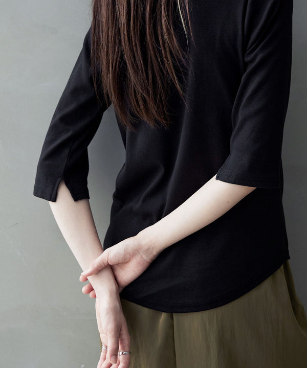 {"color":"\u30d6\u30e9\u30c3\u30af","info":"model\uff1aH170cm size\uff1aM"}