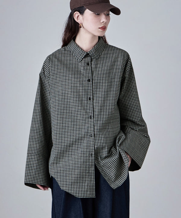 {"color":"\u30d6\u30e9\u30c3\u30af","info":"model\uff1aH166cm size\uff1aF"}