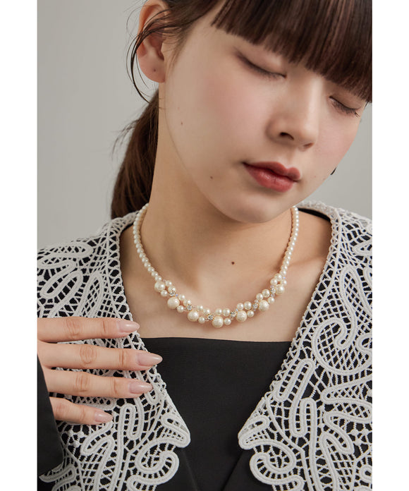 {"color":"\u30aa\u30d5\u30db\u30ef\u30a4\u30c8","info":""}