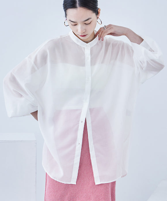 {"color":"\u30aa\u30d5\u30db\u30ef\u30a4\u30c8","info":"model\uff1aH163.5cm size\uff1aM"}