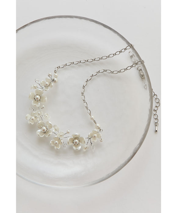 {"color":"\u30b7\u30eb\u30d0\u30fc","info":""}