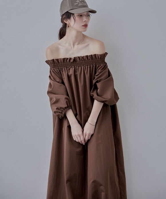 {"color":"\u30d6\u30e9\u30a6\u30f3","info":"model\uff1aH166cm size\uff1aM"}