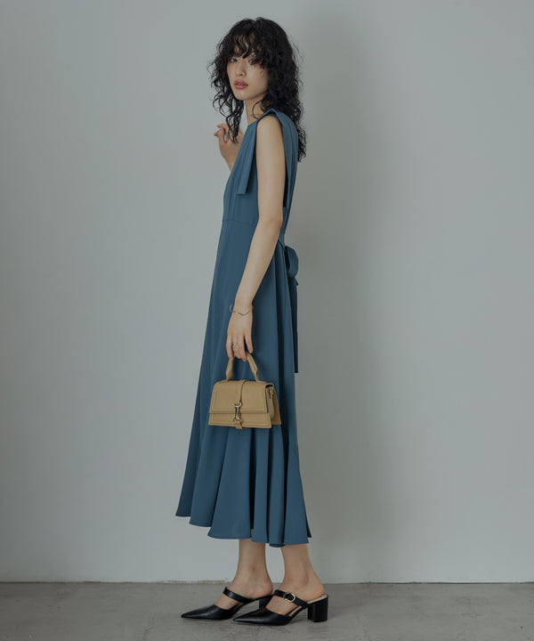 {"color":"\u30d6\u30eb\u30fc","info":"model\uff1aH167cm size\uff1aM"}