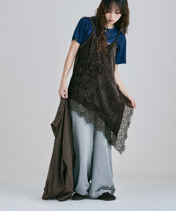 {"color":"\u30d6\u30e9\u30a6\u30f3","info":"model\uff1aH166cm size\uff1aM"}