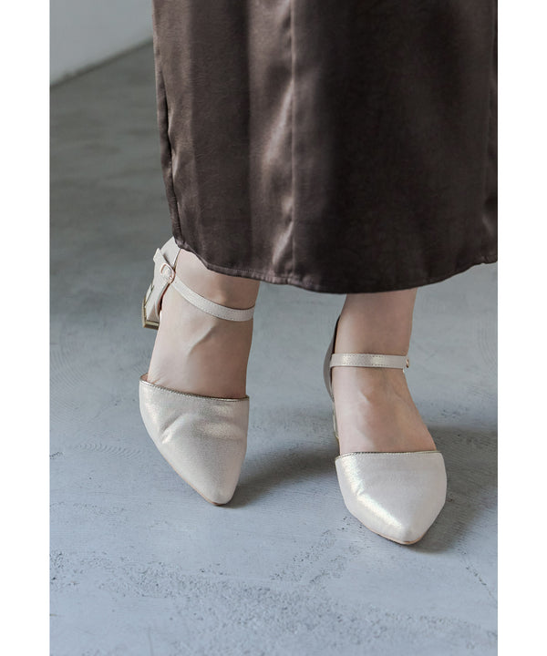 {"color":"\u30d9\u30fc\u30b8\u30e5","info":""}